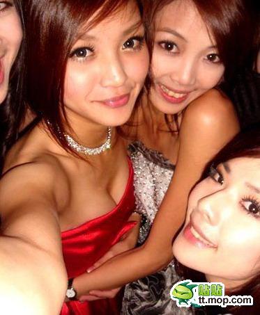 90��Ů����ҹ����������˷ḻ